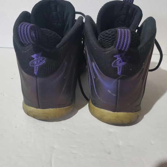 🌸SOLD🌸Nike Air Foamposite Eggplant - Picture 3 of 5